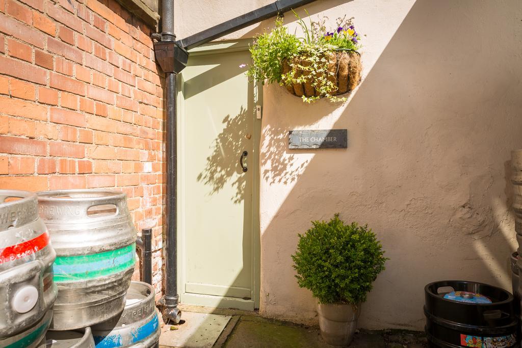 Trembling Madness Apartments York Exterior foto